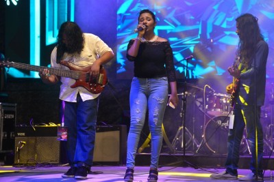 ރިސޯޓުތަކަށް ގޮސް އާމްދަނީ ހޯދާ ފަންނުވެރިން ވެކްސިން ޕޯޓަލްގައި ރަޖިސްޓްރީވާން އެދެފި