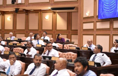 އާ ބިލެއް: ޕާޓީ ބަދަލުކޮށްފި ނަމަ ގޮނޑި ގެއްލޭ، ޕާޓީން ވަކި ކޮށްފި ނަމަ ރިކޯލް ވޯޓަކަށް!