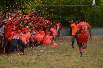 އަތޮޅުތެރޭ ކުލަބުތަކަށް ހަމަހަމަ ފުރުސަތެއް ހޯދައިދޭން މަޖިލީހުން އަންގައިފި