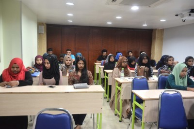 އެވިޑް ކޮލެޖްގެ އެމްބީއޭ ކޯސް މުރާޖައާ ކުރުމަށް ފަހު ކިޔެވުމުގެ ފުރުސަތު ހުޅުވާލައިފި