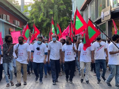 ގައިޑްލައިންއާ ހިލާފަށް އިދިކޮޅުން ކުރި މުޒާހަރާއަށް ޖަވާބުދާރީވާން ޖެހޭނެ: އީސީ ޝަރީފް