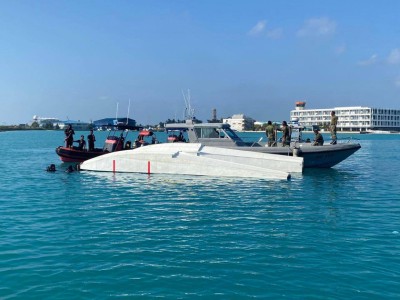ޓޫރިސްޓުންނާ އެކު މަންތާ އެެއާގެ ސީޕްލޭނެއް ވެއްޓިއްޖެ