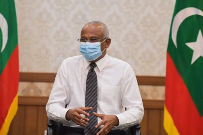 ރައީސް، ކުޅިވަރު ޝަހުސިއްޔަތުތަކަށް: ކޮވިޑް ފިޔަވަޅުތަކަށް އަމަލު ކުރުމުގައި ނަމޫނާ ދައްކައިދީ