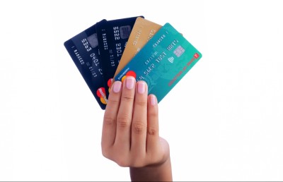 ކާޑު ލިމިޓް ނަހަމަ ގޮތުގައި ބޭނުންކުރަނީ، އެކަކު 100 އަށް ވުރެ ގިނަ ކާޑުން މުއާމަލާތްކޮށްފި