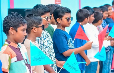 ލަންދޫ ސްކޫލް ކުދިން ޖަމާއަތުގައި ނަމާދުކުރަން އާދަކުރުވައިފި