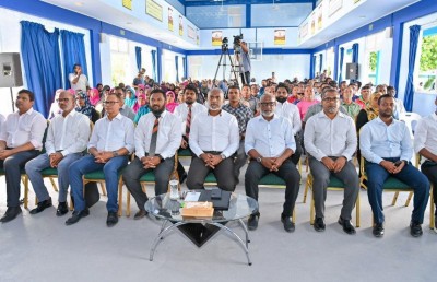 އާދަމް ޝަރީފް އަނެއްކާވެސް ދެއްކެވީ މެންބަރުންގެ ދަތްދޮޅި ދުއްވާލާ ވާހަކަ