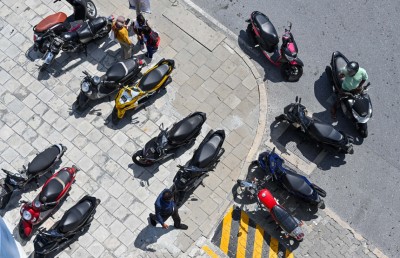 ހުޅުމާލޭ ދެ ސަރަހައްދެއް ޓޯޔާޑަކަށް، 100 އަށް ވުރެ ގިނަ ވެހިކަލް ނަގައިފި