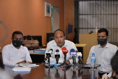 ޔާމީނާއި ވަކީލުން ދައްކާ ވާހަކަ އަޑުއަހާ ކަމަށް ތުހުމަތުކޮށްފި
