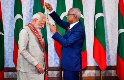 ސަރުކާރުގެ ސިޔާސީ ވެރިންނަށް ހީވަނީ އިންޑިއާގެ ކޮންސިއުލޭޓަކީ ޝޮޕިންމޯލެއް ކަމަށް: އުމަރު