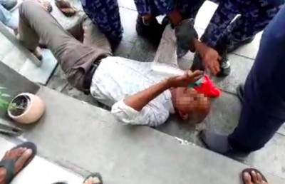 މުޒާހަރާ ތެރެއިން ބޯ ފަޅައިގެން ދިޔަ މީހަކަށް ފަރުވާ ދެނީ