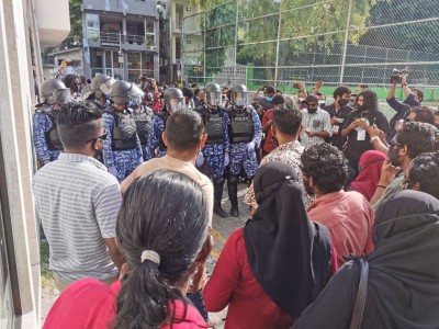 އިދިކޮޅު އެއްވުން ނުފަށަނީސް އިސް މީހުން ހައްޔަރުކޮށްފި