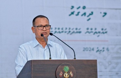 "ދަތްދޮޅި ދުއްވާލުން" ބޭނުންކުރީ ހަމަނުޖެހުމަށް ހިތްވަރު ދިނުމުގެ ނިޔަތަކު ނޫން: އާދަމް ޝަރީފް