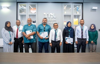 އެމްޕީއެލް އިން މިއަހަރު އުމްރާއަށް ފޮނުވާ ތިން މުވައްޒަފުންނާ ލިޔުން ހަވާލުކޮށްފި