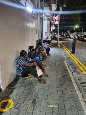ވިސާ ހޯދަން ކިޔު އަށް އަރަން ޖެހޭ މައްސަލައަށް ހައްލު ހޯދަނީ