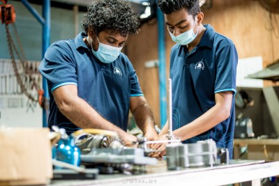 އެޑްވަޓޯރިއަލް: އެމްޓީސީސީގެ ކުރިމަގު - ކުންފުނީގެ ދިވެހި މުވައްޒަފުން