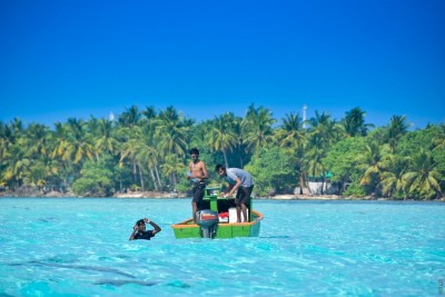 ފުވައްމުލަކުން މަހަށް ނިކުތް ޑިންގީއެއް ހޯދަނީ