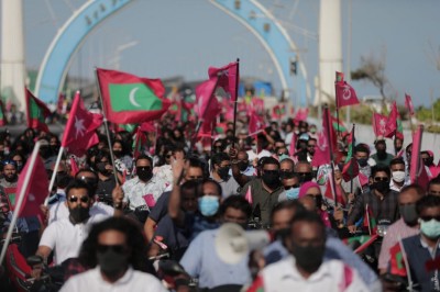 "މާގޭ ރާއްޖެ-މަގޭ ވޯޓު ރުކަށް" ނަމުގައި އިދިކޮޅުން ކެމްޕެއިން އަލުން ފަށަނީ