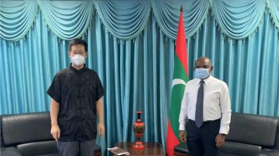 ޗައިނާއިން ރާއްޖެއަށް އިތުރު އެއް ލައްކަ ޑޯޒް ވެކްސިން ހަދިޔާކުރަނީ