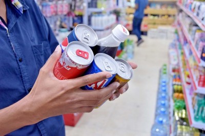 ފިޒީ އަދި އެނާޖީ ޑްރިންކަށް އާސިޔާ ބުނަނީ ހަަމަ "ހޯ ހޯ އޭ"