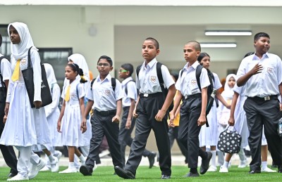 އިތުރު ކުދިންނަށް ޖާގަ ދިނުމަށް ސަލާހުއްދީން ސްކޫލްގެ ކިޔެވުން ދެ ދަންފަޅި އަށް ބަދަލުކުރަނީ