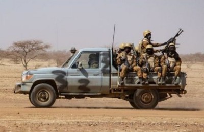 ބުރްކީނާ ފާސޯގެ އަވަށަކަށް ހަމަލާދީ 100 މަރު