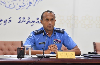 ނަޝީދަށް ދިން ހަމަލާއާ ގުޅޭ އިންކުއަރީއަށް ޕޮލިސް ކޮމިޝަނަރު ހާޒިރުކޮށްފި