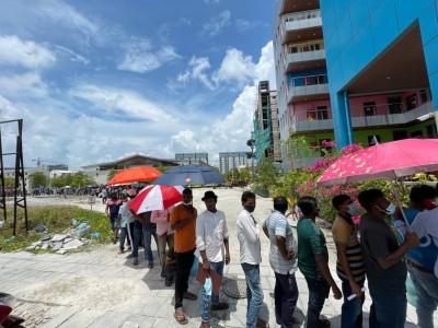 ވެކްސިން ސެންޓަރުތަކުގެ ބާރު ބޮޑުވެ، ތޮއްޖެހިއްޖެ