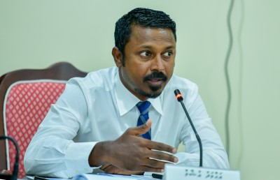 ސިފައިން ހާޒިރުކުރުމާ މެދު އެމްޑީޕީން މިހާރު ވާހަކަ ދައްކަނީ ދިމާ އިދިކޮޅަށް: އުޝާމް