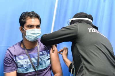 މާލެ ސީޓީން އެއްލައްކައަށްވުރެ ގިނަ މީހުން ވެކްސިން ޖަހައިފި
