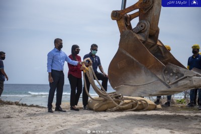 ސ. މީދޫ ގޮނޑުދޮށް ހިމާޔަތްކުރާ މަޝްރޫއުގެ އަމަލީ މަސައްކަތް ފަށައިފި
