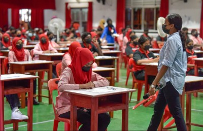 ދިރާސީ އަހަރު ނިމެންދެން އޮންލައިންކޮށް ކިޔަވައިދޭން ނިންމައިފި