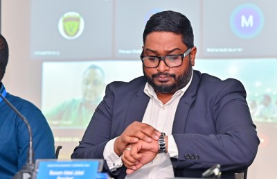 ޑިވެލޮޕްމެންޓް ފަންޑް އެފްއޭއެމަށް ނުދީ ފީފާއިން ހިފަހައްޓައިފި