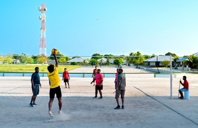 ގޮއިދޫ: މި ހިތްހެޔޮކަމާއި ރީތި ކަމުގައި މަދީ "ރަން ބިސްއަޅާ ކުކުޅެއް"!