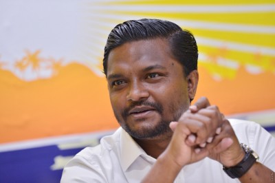 މާލޭ މީހުންނަށް ބޯހިޔާވަހިކަން ނުދީ ފްލެޓް ބަހާލަން ޖާގައެއް ނުދޭނަން: އަނަސް