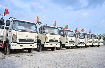 ޗައިނާއިން ރާއްޖެއަށް 10 ޕިކަޕު ހަދިޔާކޮށްފި
