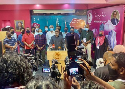 އިންޑިއާގެ "ކަރަންޓީން މަރުކަޒަށް" ރާއްޖެވުމުން އިދިކޮޅުގެ ކަންބޮޑުވުން
