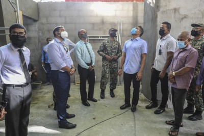 ޒިކުރާ ބިމުގައި ހަދާ ވަގުތީ މިސްކިތުގައި ހުކުރު ދުވަހު ނަމާދު ކުރަން ފަށަނީ