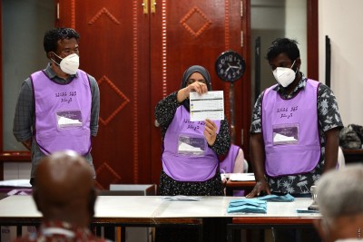 ގާދިއްފުއްޓާއި މާވަށުގައި އަލުން ވޯޓުލުން ކުރިއަށްގެންދަން ނިންމައިފި