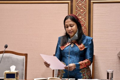 ޒަހާ ވަކިކޮށް، ކެބިނެޓަށް ބަދަލުތަކެއް ގެންނަނީ