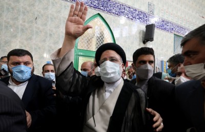 އުއްމީދީ ހުރިހާ ކެންޑިޑޭޓުން ބޭރުކޮށް އީރާނުގެ ރިޔާސީ އިންތިޚާބުގެ ވޯޓުލުން ކުރިއަށް