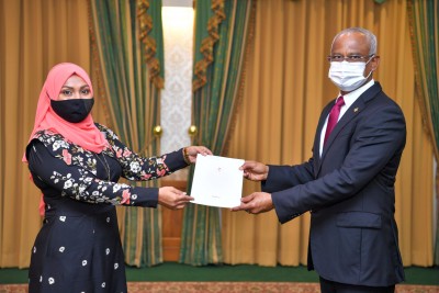 ބްރޯޑްކޮމް އަށް ޝިފްލާ އައްޔަންކޮށްފި