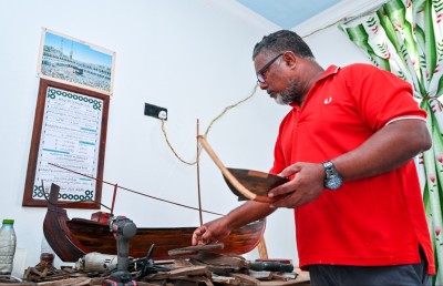 ފޮޓޯ ސްޓޯރީ: ކުދި ދޯނިތަކެއްގައި ވަސީމް ކުރާ ޝައުގުވެރި ދަތުރު