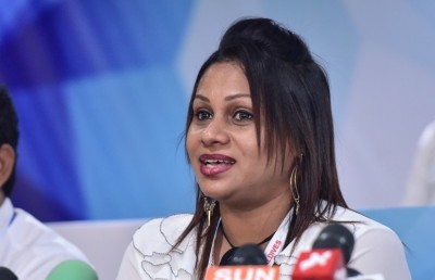 ޒިލާ އާއި ނާޒިމާ ކިންގްސްގެ އިސް މަގާމުތަކަށް