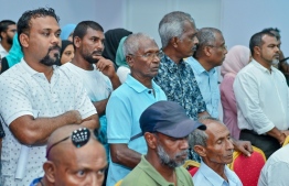 އައްޑު އަށް އެއްބަޔަކު ހޮވައިގެން އުޅޭތާ އެތައް ޒަމާނެއް، ރައްޔިތުންގެ އުއްމީދު ހާސިލެއް ނުވި: އަޒާން