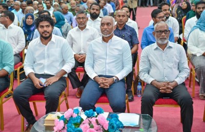 އައްޑު އަށް އެއްބަޔަކު ހޮވައިގެން އުޅޭތާ އެތައް ޒަމާނެއް، ރައްޔިތުންގެ އުއްމީދު ހާސިލެއް ނުވި: އަޒާން