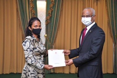 މުވާސަލާތީ ހިދުމަތުގެ އަގުކުޑަކުރަން ބޭރަށް އިތުރު ސަބްމެރިން ކޭބަލްތައް އަޅާނެ: މިނިސްޓަރު