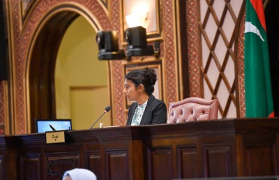 ސިޔާސީ އެންމެން އެކީ ހަރުކަށި ފިކުރާ ދެކޮޅަށް ތެދުވާން ޖެހޭ: އީވާ