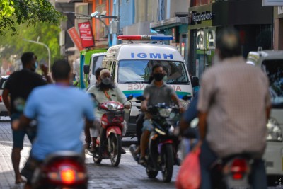 އެމްބިއުލާންސް ތެރެއަށް ވިހައި، ދަރިފުޅު ނިޔާވެއްޖެ