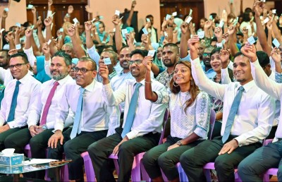 މަޖިލީހުން ބޭރުކުރި ޑިމޮކްރެޓްސް އަށް ބަނަ ކުރިމަގެއް؟
