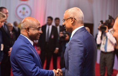 ފޮރިން ސާވިސް ބިލް: ނުފޫޒުގެ ތުހުމަތާއި ތައުރީފު